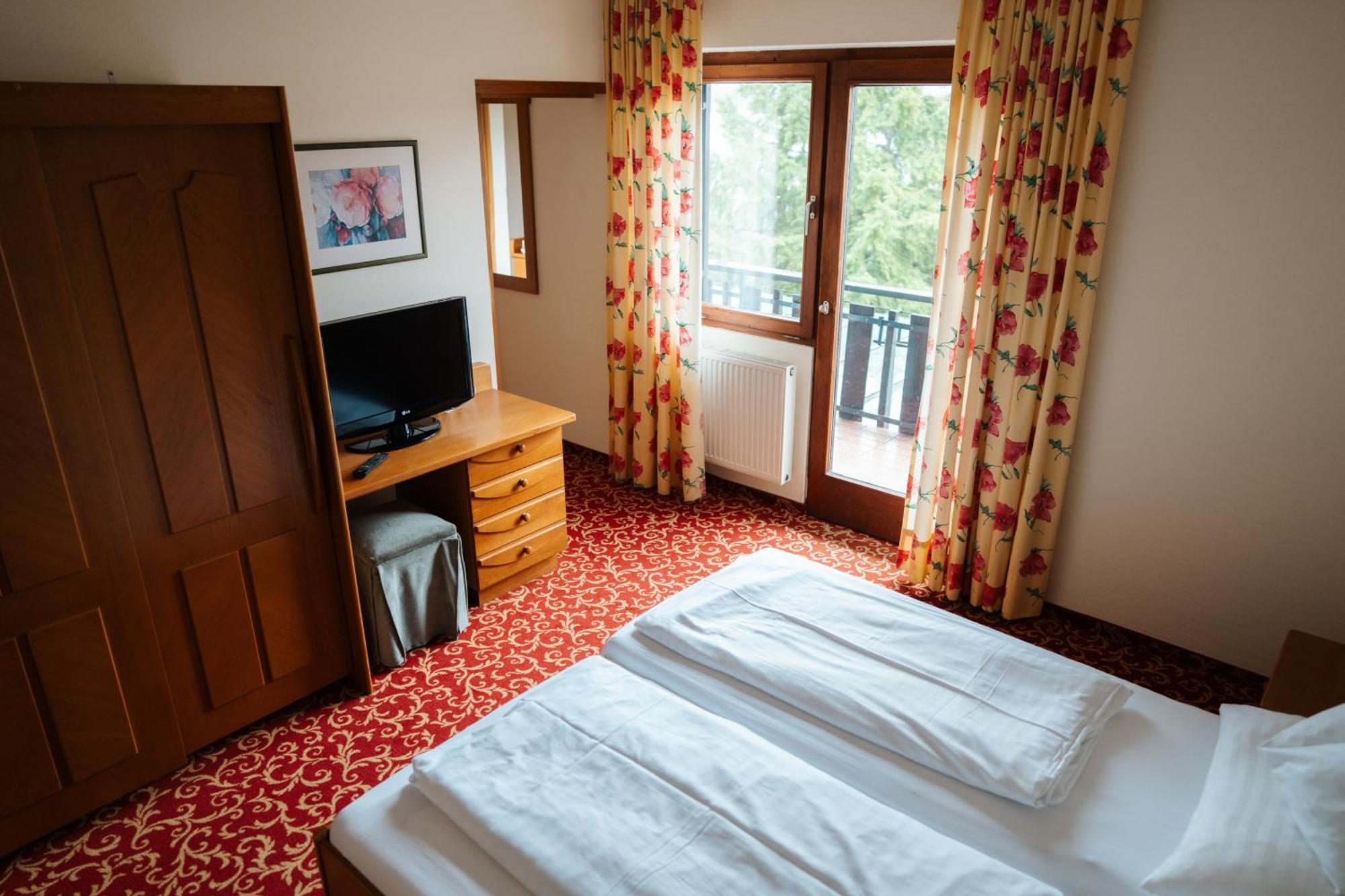 Seehotel Ressmann Drobollach am Faakersee Buitenkant foto